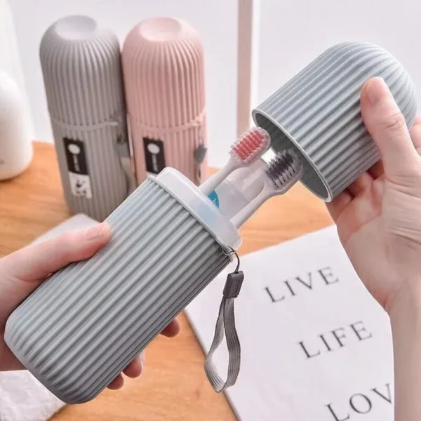 BrushSafe TravelCase™ — Étui 2-en-1 brosse à dents + dentifrice